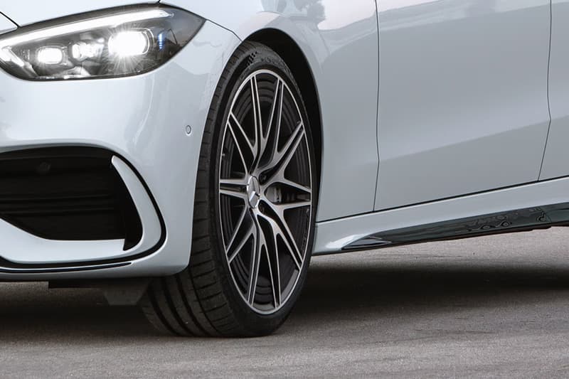 Mercedes-Benz AMG C43 thumbnail 2