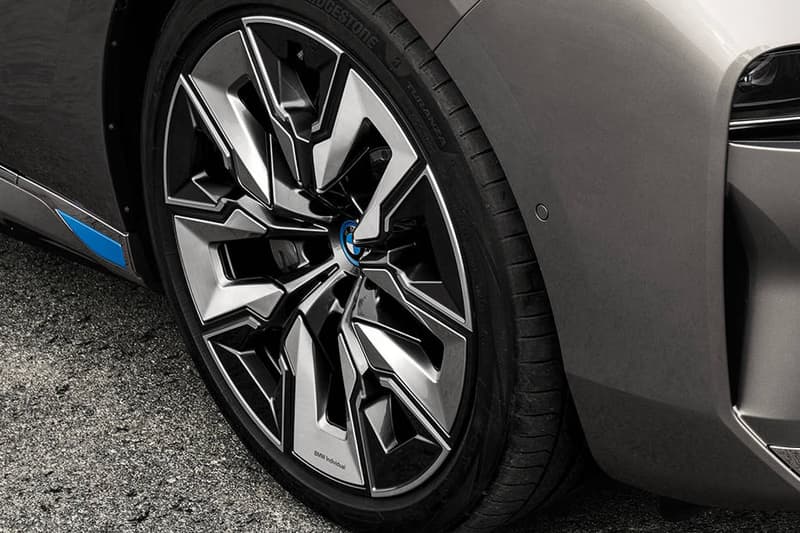 BMW i7 thumbnail 2