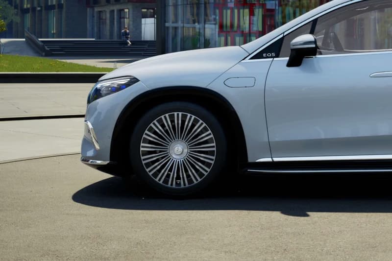 Mercedes-Benz Maybach EQS SUV thumbnail 4