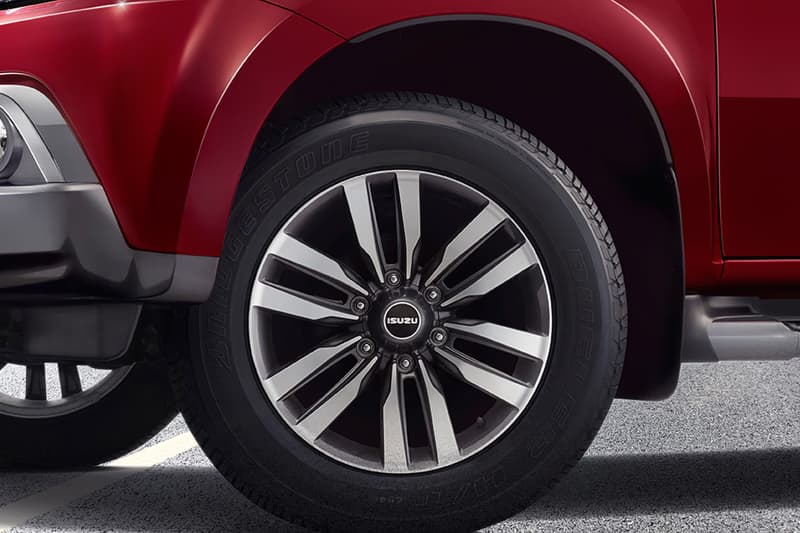 Isuzu MU-X thumbnail 2