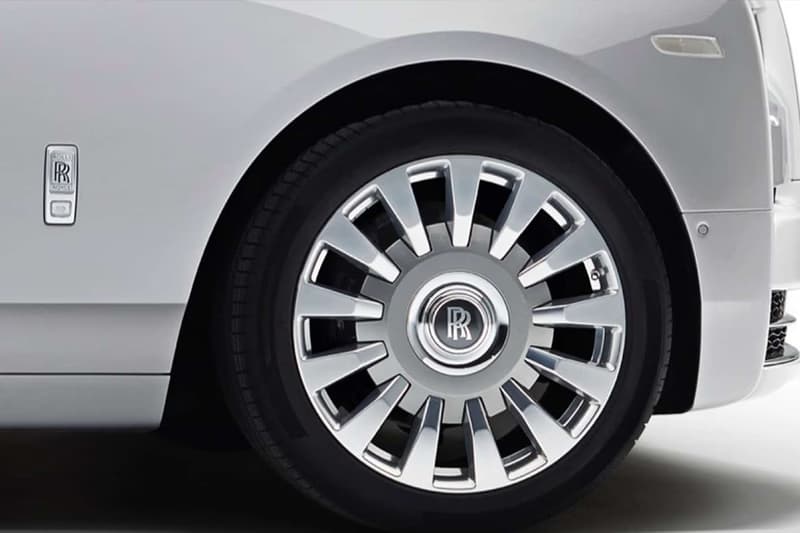 Rolls-Royce Phantom thumbnail 4