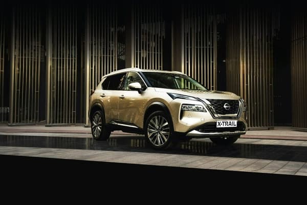 Nissan X-Trail thumbnail 1