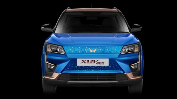 Mahindra XUV400 EV thumbnail 2