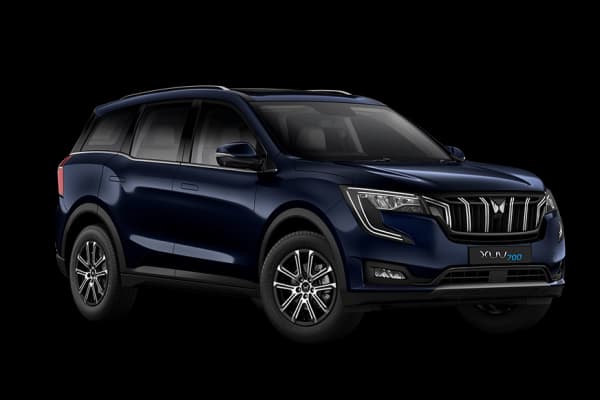 Mahindra XUV700 thumbnail 1