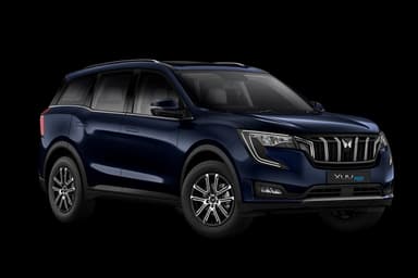 XUV700 AX7 7Str