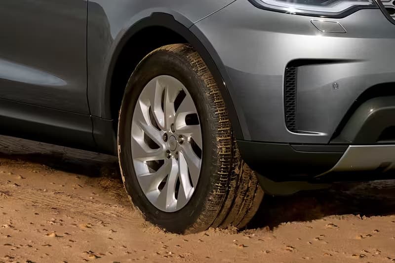 Land Rover Discovery thumbnail 2
