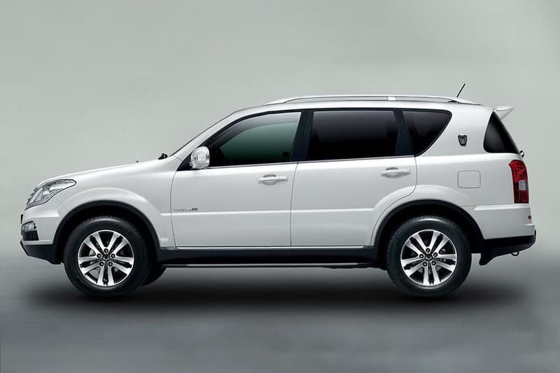 Mahindra Ssangyong Rexton thumbnail 4
