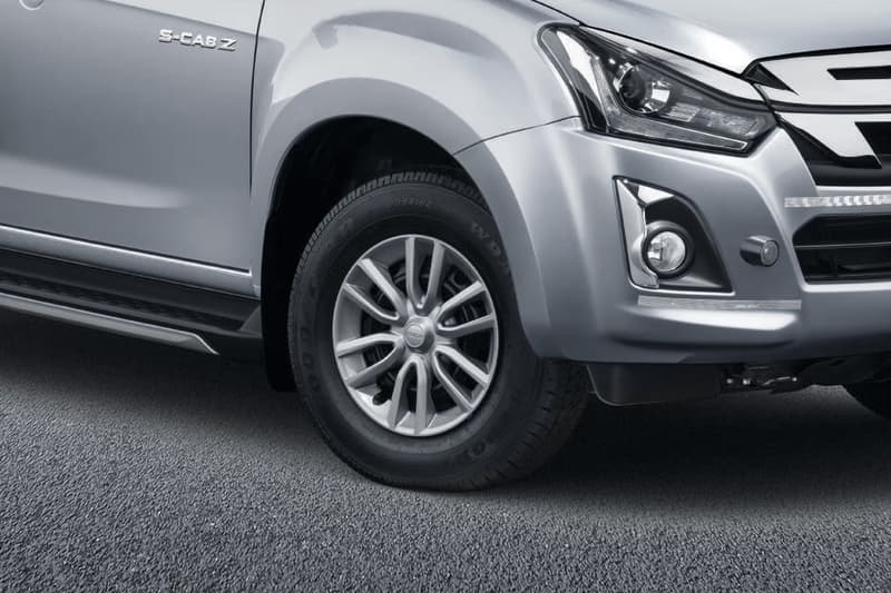 Isuzu S-CAB Z thumbnail 2